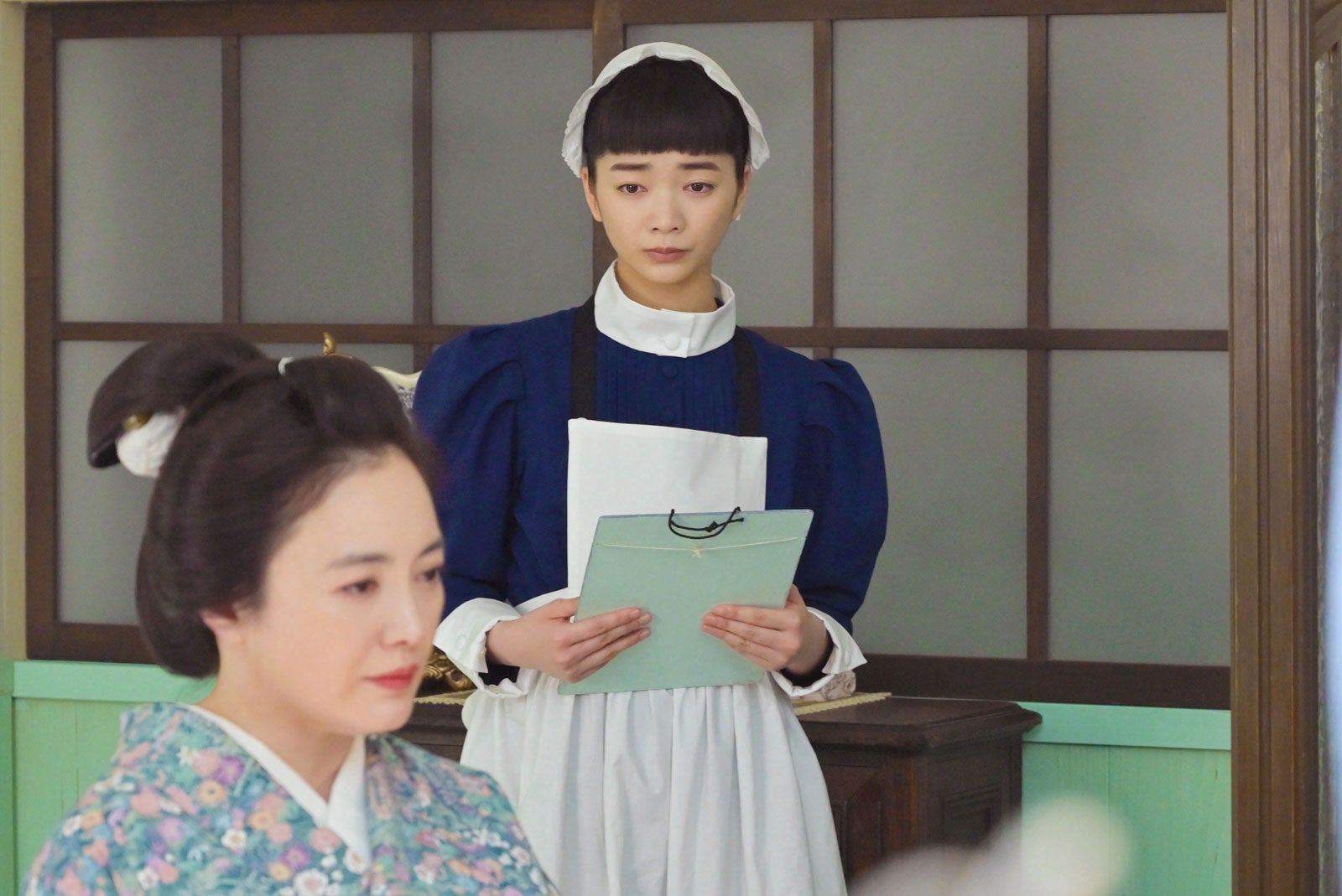 仲間由紀恵、見上愛「風、薫る」第38話（C）NHK
