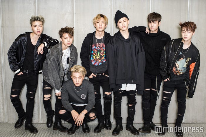 iKON(左から)JU-NE、YUNHYEONG、DONGHYUK、BOBBY、B.I、CHANWOO、JINHWAN (C)モデルプレス