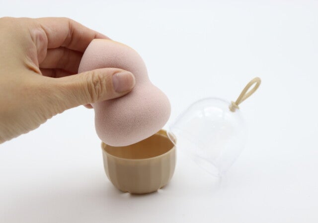 100円ってマジ？正直持ち運びに困ってた…！ケース付きで便利な立体パフ