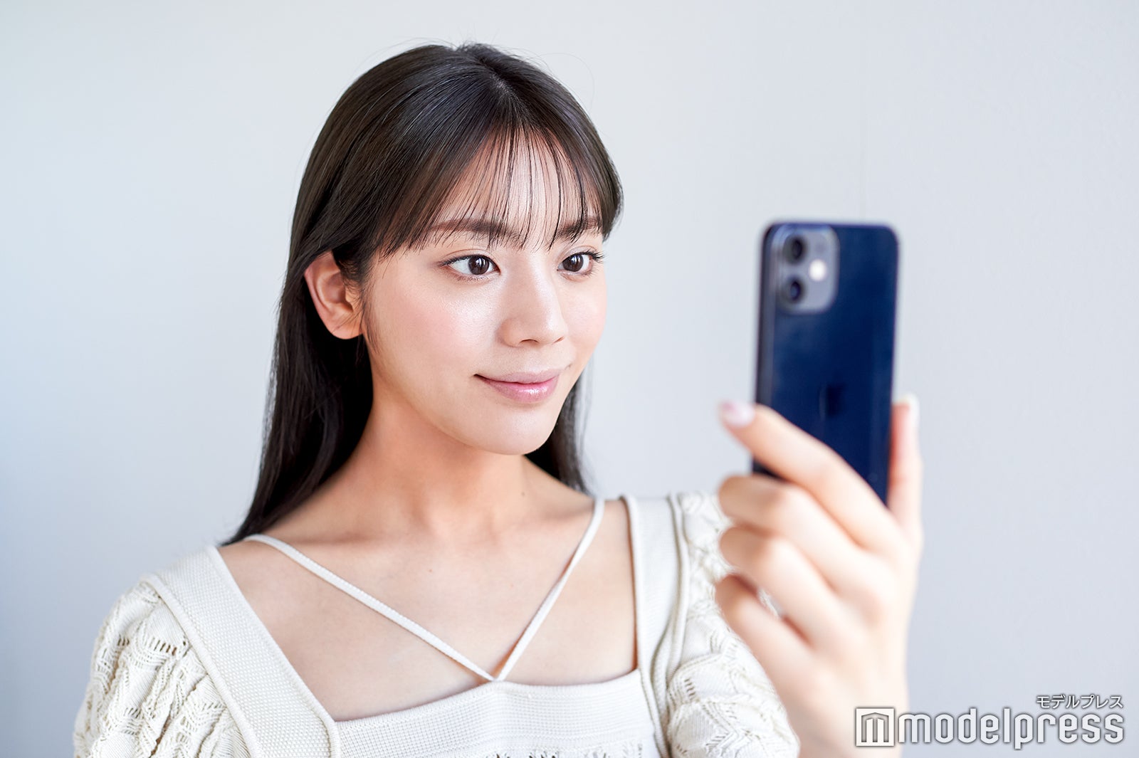 「肌レコ」測定1回目（C）モデルプレス