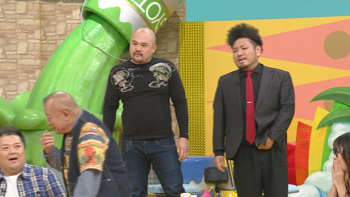 (左から)小杉竜一、笑福亭鶴瓶、鬼越トマホーク、ギャル曽根 (C)日本テレビ