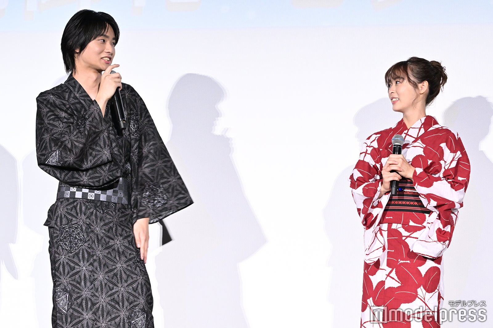 奥平大兼、森七菜（C）モデルプレス