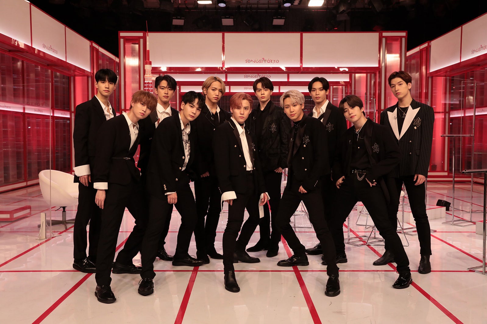 JO1「Safety Zone」など2曲テレビ初披露 メンバーの素顔に迫る