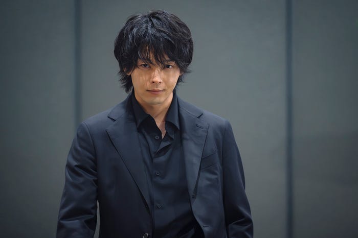 中村倫也「DOPE 麻薬取締部特捜課」第1話(C)TBS