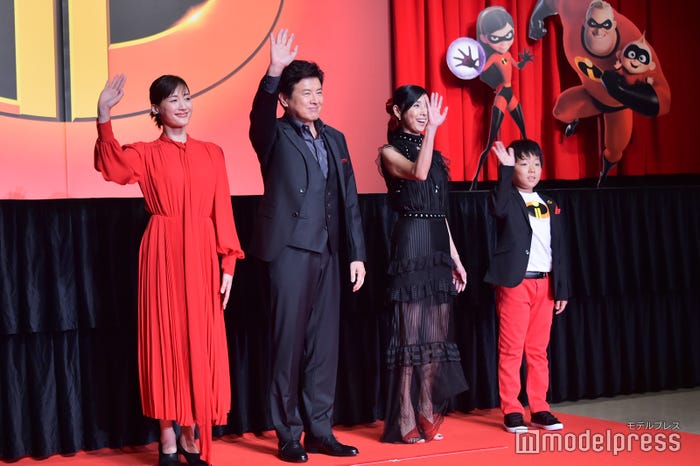 “インクレファミリー”の声を務める(左から)綾瀬はるか、三浦友和、黒木瞳、山崎智史 (C)モデルプレス