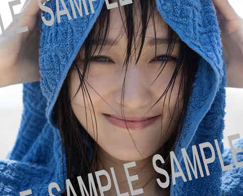 櫻坂46菅井友香、ほぼノーメイクの素肌・浴衣で花火…卒業写真集「大切なもの」特典ポストカード9種解禁