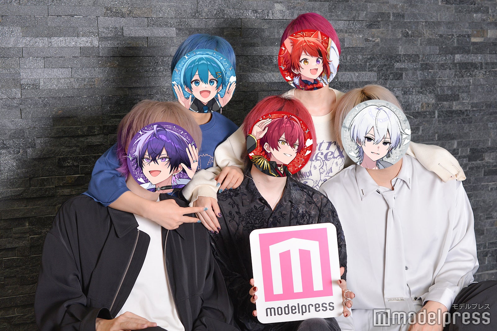 （左上から）ちぐさくん、莉犬（左下から）心音、ばぁう、にしき（C）モデルプレス