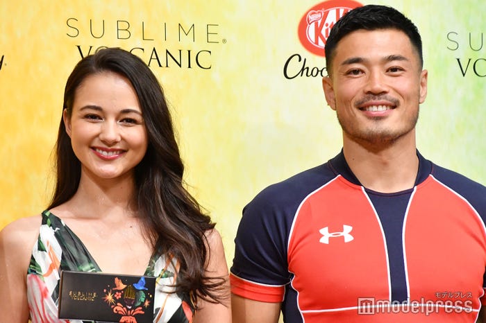 山田ローラ、山田章仁選手 (C)モデルプレス