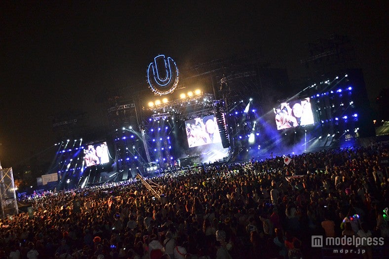 夜になるに連れ熱気が増す「ULTRA JAPAN」の会場風景