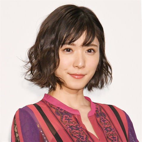 『ダウンタイム』の松岡茉優が「肌が綺麗すぎ」と話題 美肌を支える母直伝"冷水美容法"