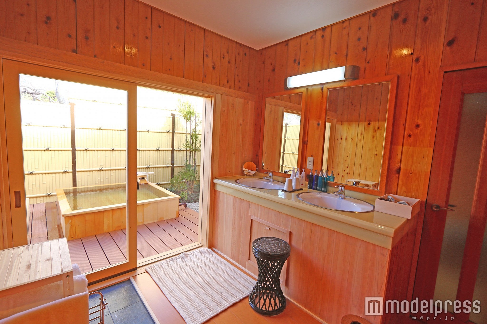 客室露天風呂／画像提供：ベリークルーズ