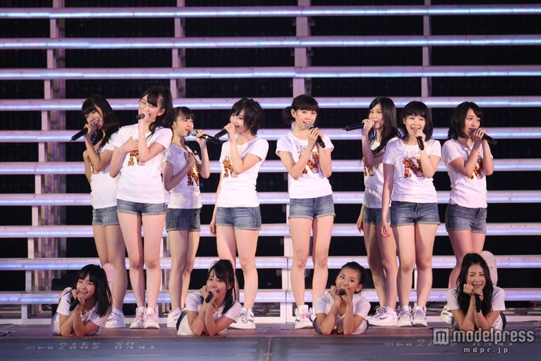 「AKB48 2013真夏のドームツアー～まだまだ、やらなきゃいけないことがある～」大阪公演1日目より（C）AKS