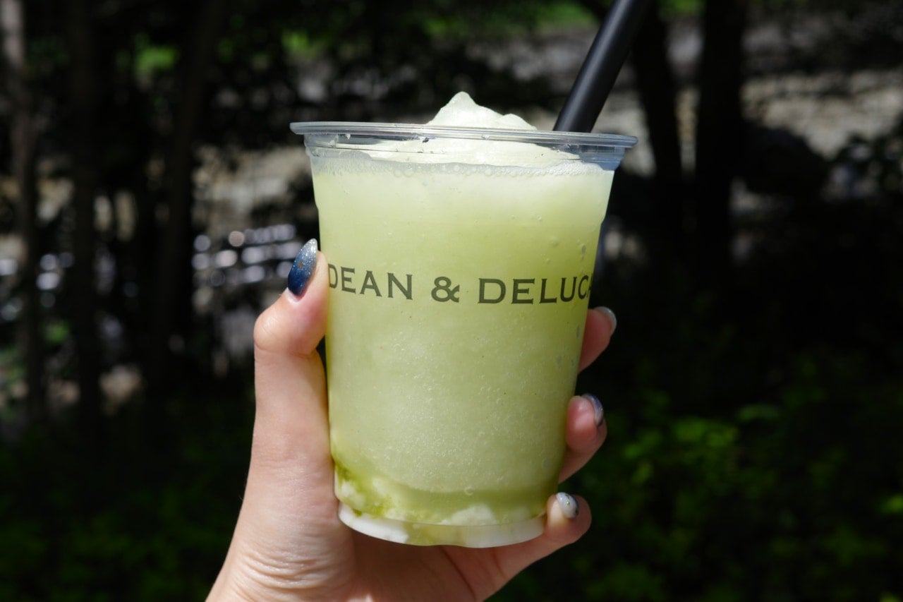 この夏、何度も飲みたい！ DEAN & DELUCAの限定シャインマスカットフラッペ“おいしさの秘密”を聞いてきた