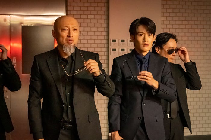 山内圭哉、山時聡真「民王R」第6話(C)テレビ朝日