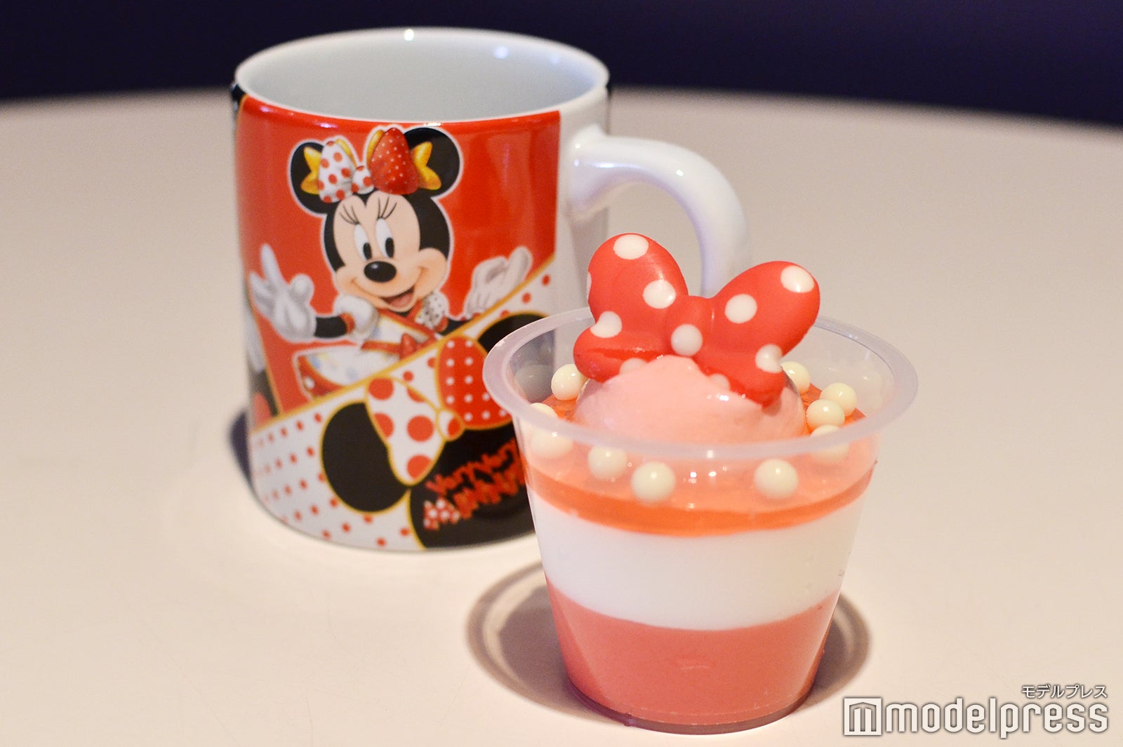 ヨーグルト＆ラズベリームース、スーベニアカップ付き（800円）（C）モデルプレス（C）Disney