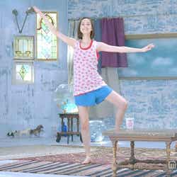 水原希子/ICEカップヌードル新CM「氷入れすぎた」篇より