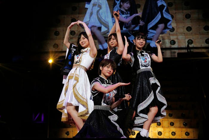 山下美月、若月佑美、梅澤美波、阪口珠美/乃木坂46「若月佑美 卒業セレモニー」(提供写真)