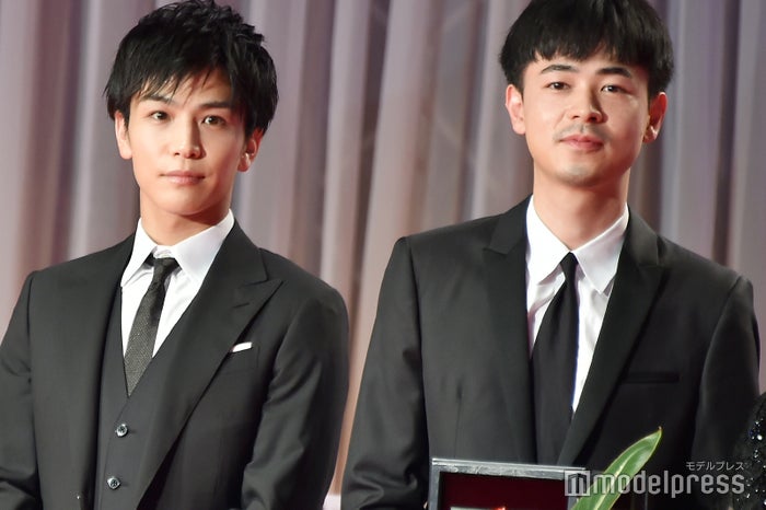 (左から)岩田剛典、成田凌(C)モデルプレス