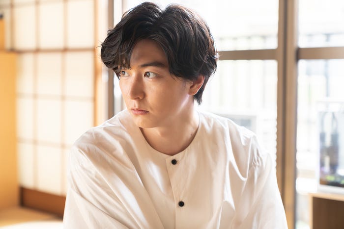 稲葉友(C)缶爪さわ・椿ゆず/KADOKAWA/「みなと商事コインランドリー2」製作委員会