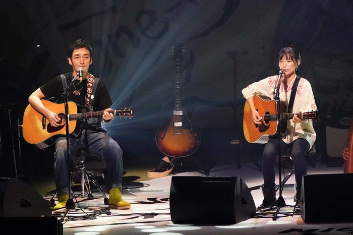 草なぎ剛、miwa(提供写真)