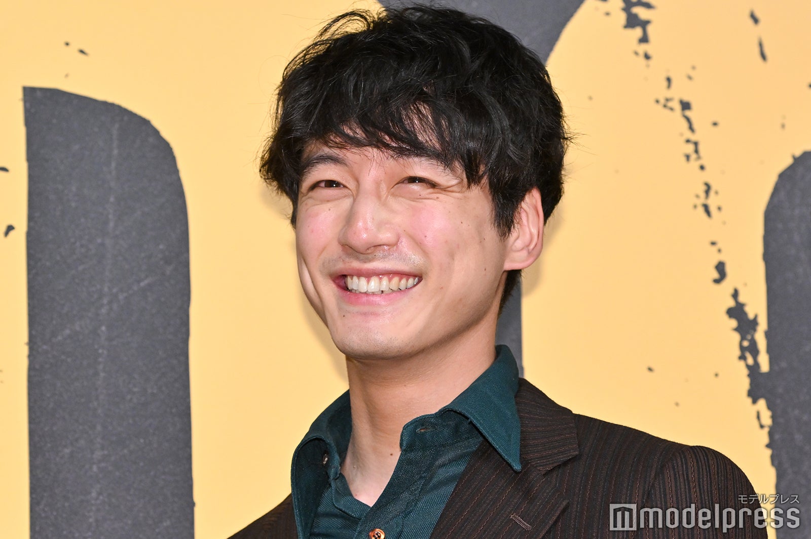 岡田准一「ヘルドックス」共演・坂口健太郎を絶賛 ハグ拒否の真相明かす