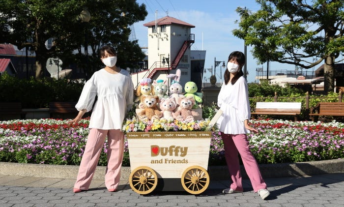 ダッフィー&フレンズとの写真撮影(C)Disney