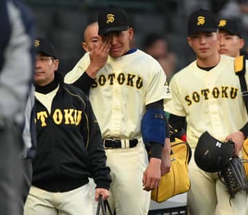 崇徳の注目左腕、徳丸は涙の初戦敗退「チームに申し訳ない」166球の力投も八戸学院光星に18安打浴びる