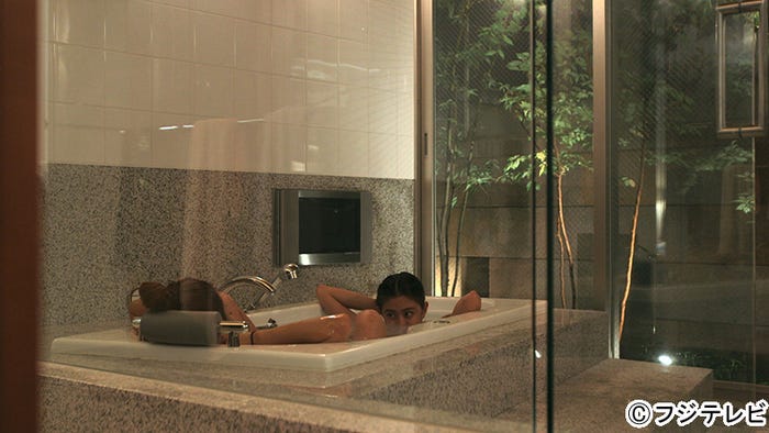 美月、みのり『TERRACE HOUSE BOYS & GIRLS IN THE CITY』5th WEEK(C)フジテレビ/イースト・エンタテインメント