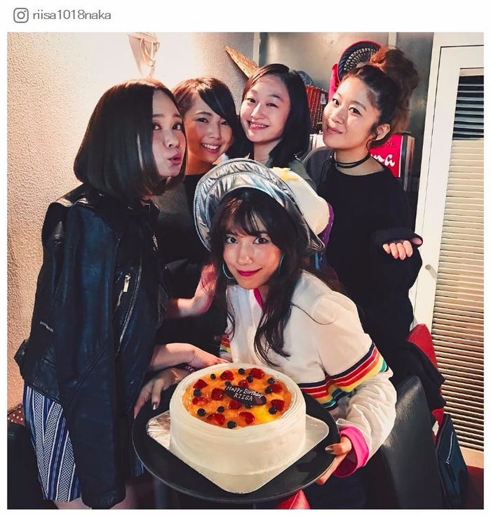 サプライズパーティーの様子/仲里依紗Instagramより