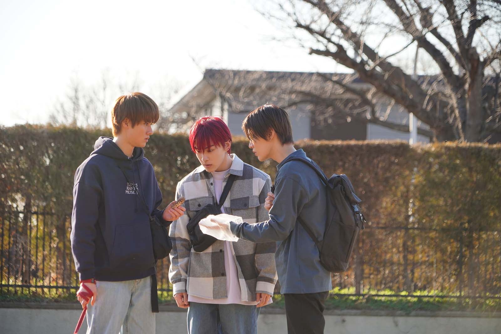 藤岡真威人、川西拓実、中本悠太「クールドジ男子」第9話より（C）那多ここね／SQUARE ENIX・ドラマ「クールドジ男子」製作委員会