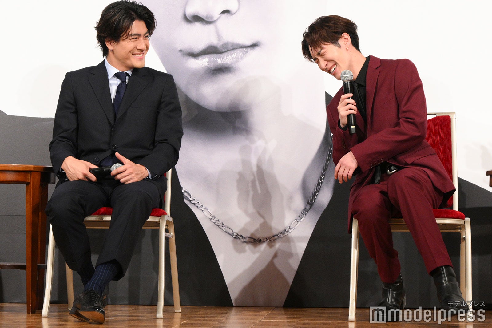 日本へ壮大なエールを送った渡辺翔太、友達のいとこがサッカー選手と紹介する森本慎太郎（C）モデルプレス