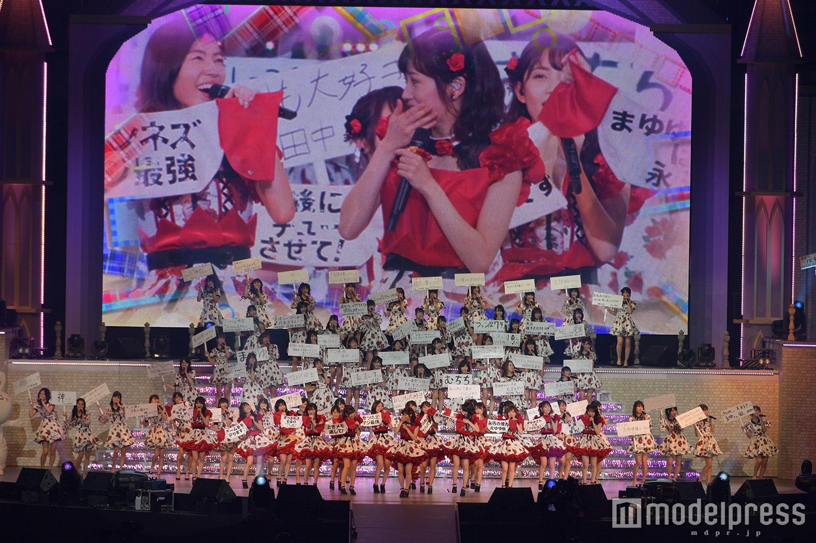 「渡辺麻友卒業コンサート～みんなの夢が叶いますように～」（C）モデルプレス