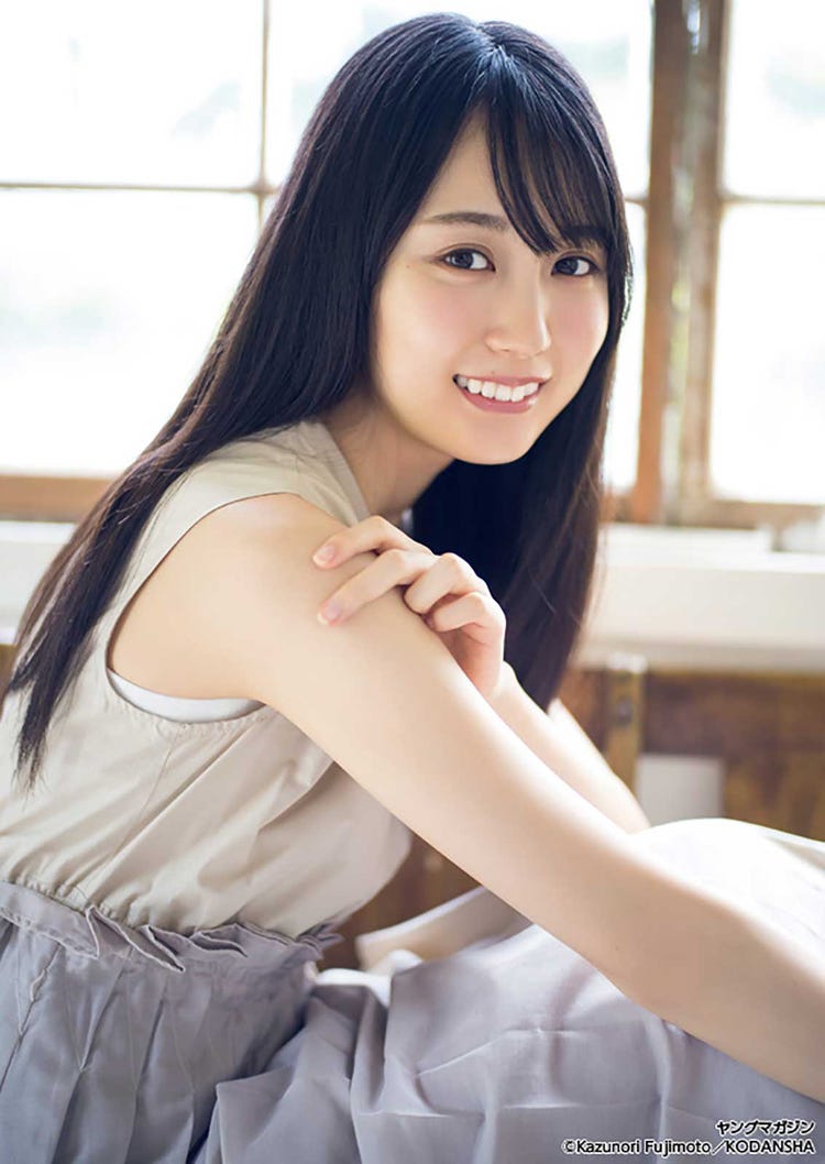 画像1 7 乃木坂46賀喜遥香 ノースリーブの美肌輝く 回目の夏 でキュートな笑顔 モデルプレス