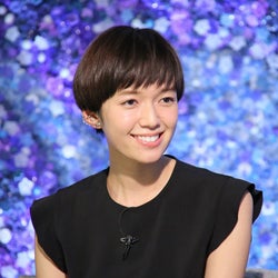 『笑コラ』でブレイクした佐藤栞里、幼い頃から通うハワイへ『アナザースカイ』出演