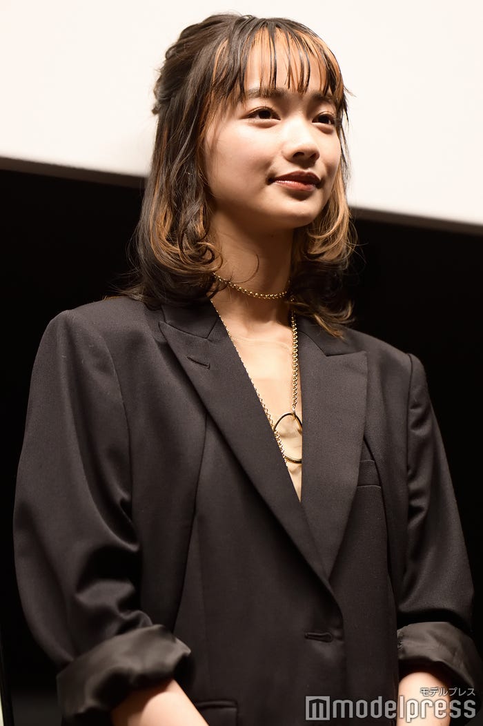 ヘアカット前の見上愛(C)モデルプレス