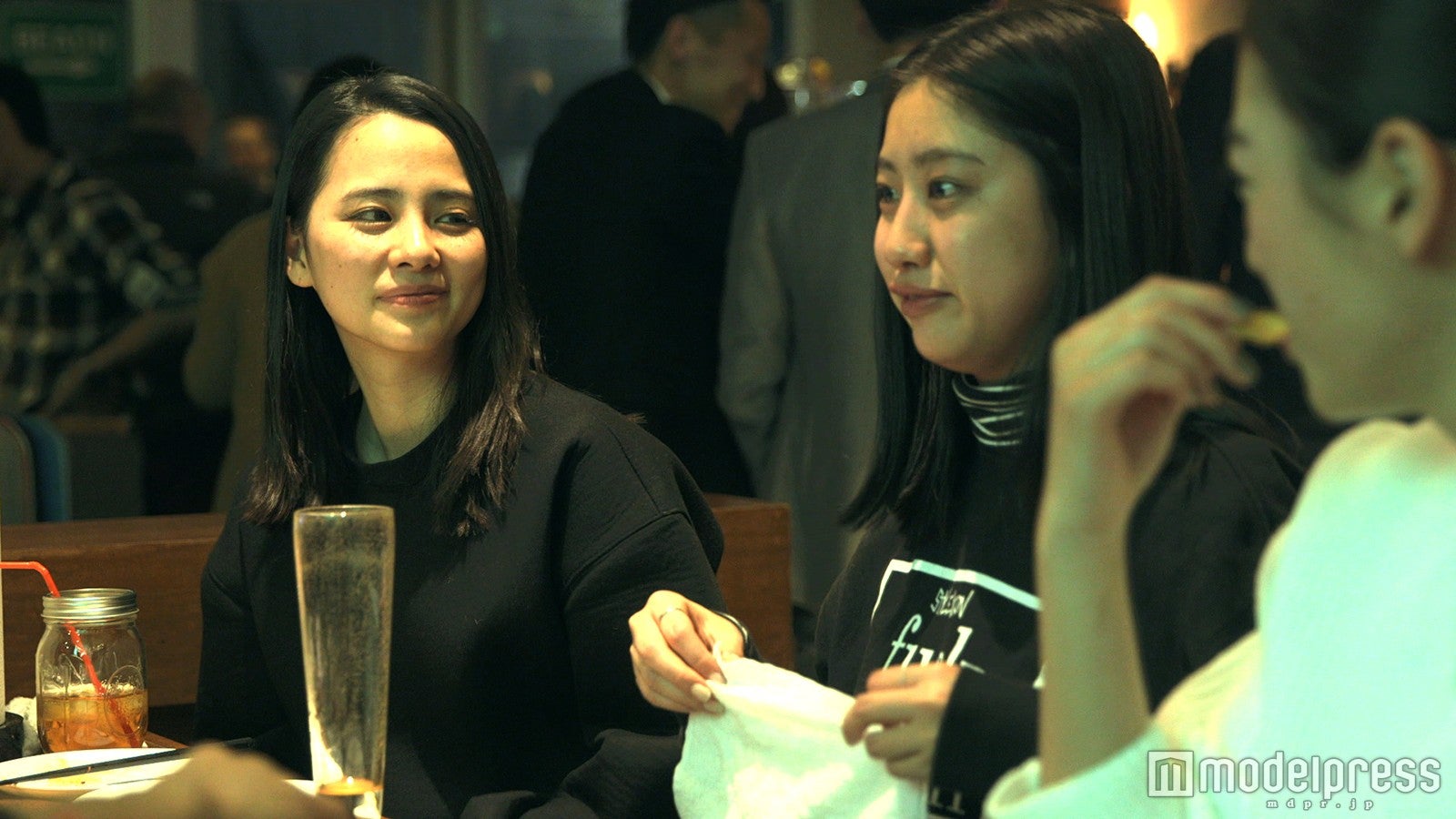 ありさ、みのり『TERRACE HOUSE BOYS ＆ GIRLS IN THE CITY』24th WEEK（C）フジテレビ／イースト・エンタテインメント