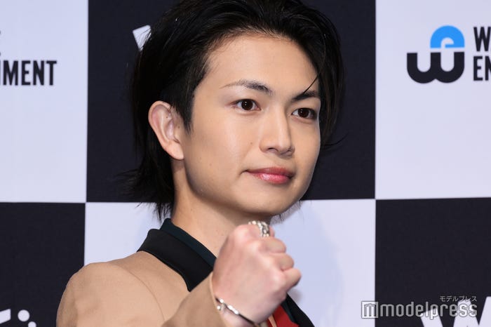 綱啓永(C)モデルプレス