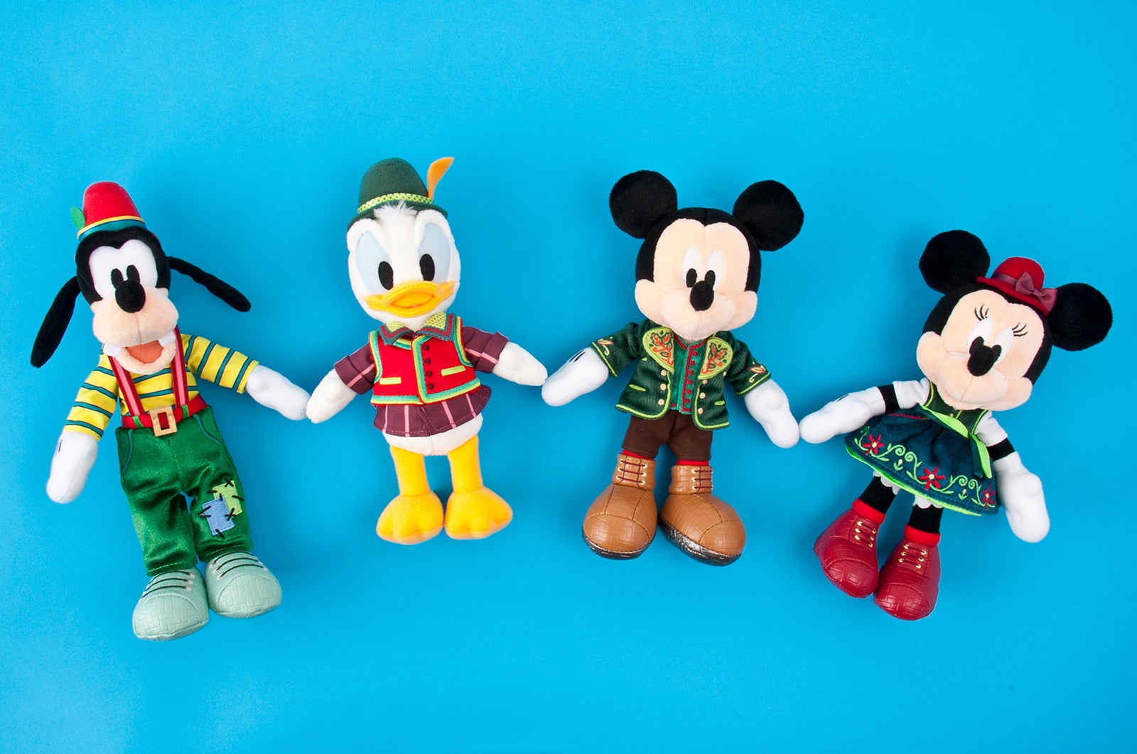 ぬいぐるみバッジ 各2300円 （C）Disney