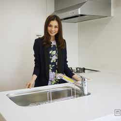 キッチンは清潔感のある白がベース