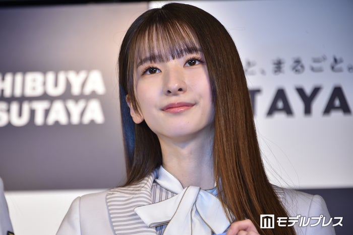 乃木坂46菅原咲月、ノースリ×まとめ髪で雰囲気ガラリ「大人っぽい」「肌が発光してる」と絶賛の声