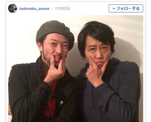浅野忠信も“エライザポーズ” 可愛く盛れるトレンド広がる