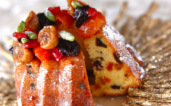 パーティーの持ち寄りにも最適! リッチ感あふれるフルーツケーキ