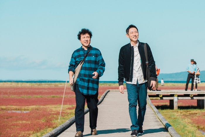 ムロツヨシ、小泉孝太郎 (C)フジテレビ