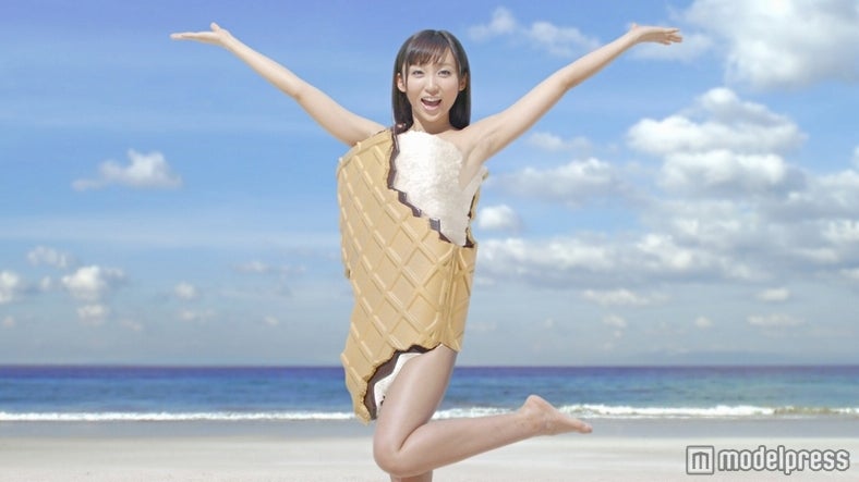 吉木りさ（新CM「ザクリッチガールズ」篇）