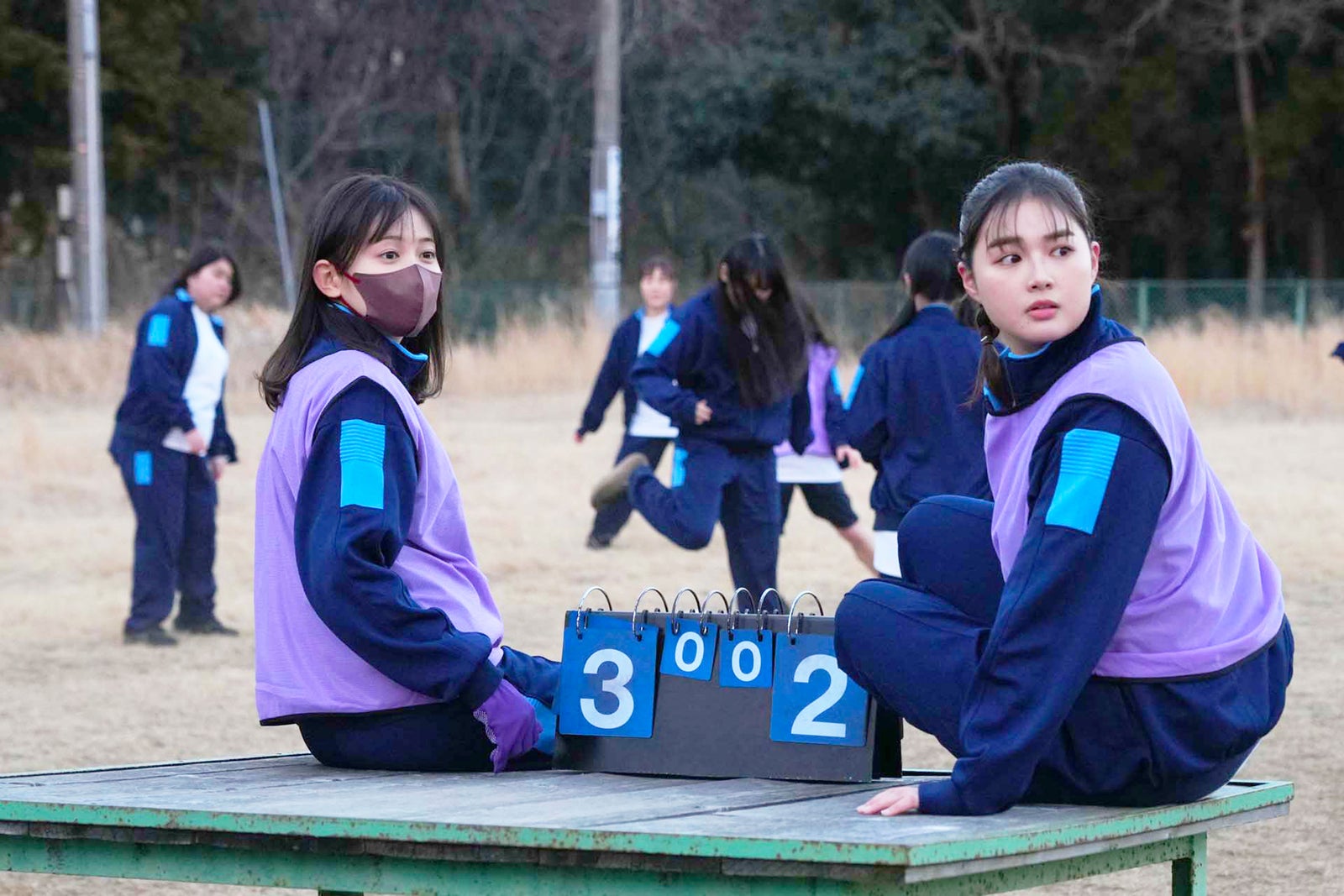 久間田琳加、箭内夢菜（C）2023『夜が明けたら、いちばんに君に会いにいく』製作委員会