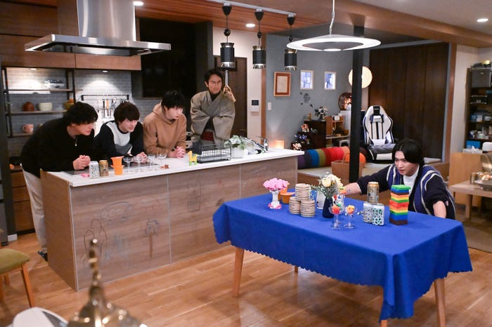 井浦新、林遣都、田中圭、眞島秀和、金子大地(C)テレビ朝日