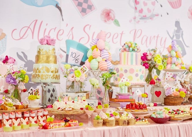 名古屋の人気いちごデザートブッフェ延長決定、不思議の国×イースターが融合