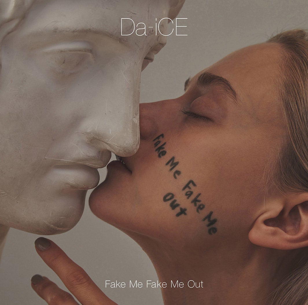 Da-iCE「FAKE ME FAKE ME OUT」初回盤ジャケット写真（提供画像）