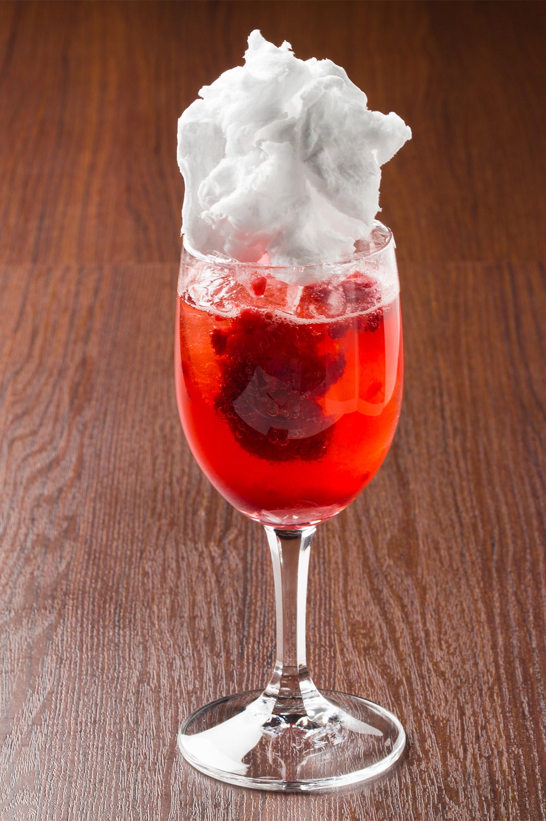 もくもくわたあめドリンク／画像提供：GINZA RAKUGAKI Cafe＆Bar by Pentel