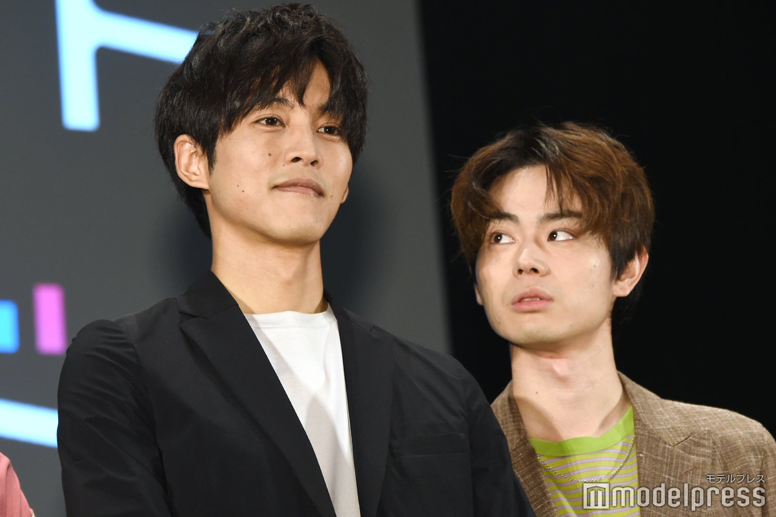 松坂桃李に「どうすればいいんですか？」と聞くも流される菅田将暉 （C）モデルプレス